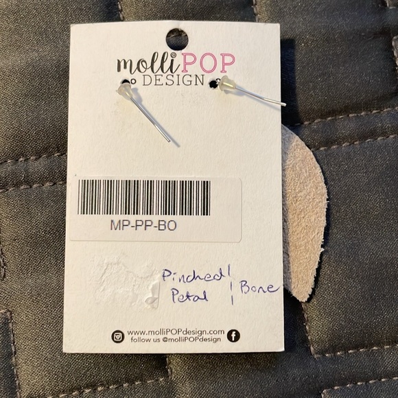 MolliPop design earrings - Picture 2 of 2